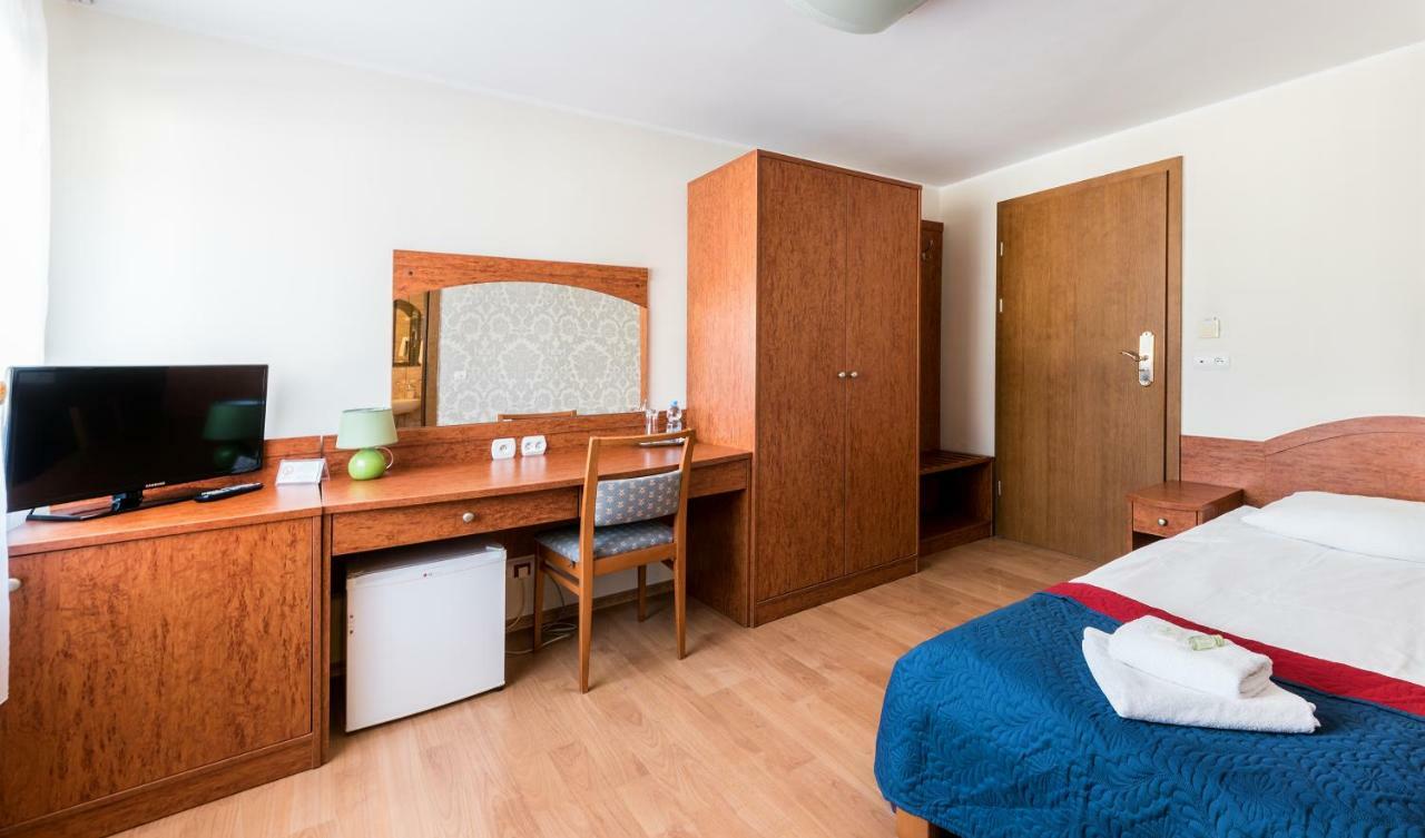 Bed and Breakfast Gosciniec Witomino Gdyně Exteriér fotografie